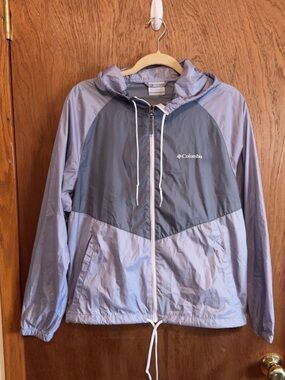 Columbia Light Gray Hooded Windbreaker Jacket